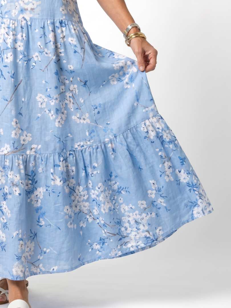 Alora vestido midi floral con lazo de borlas