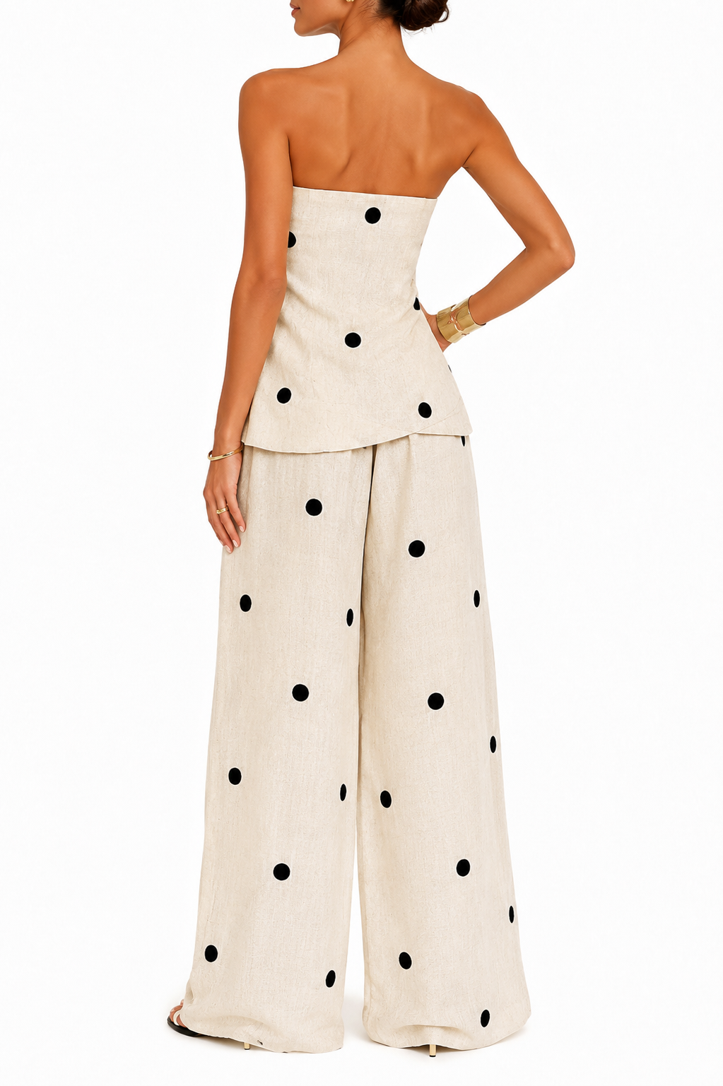 Conjunto Lunares — El que te hace girar cabezas