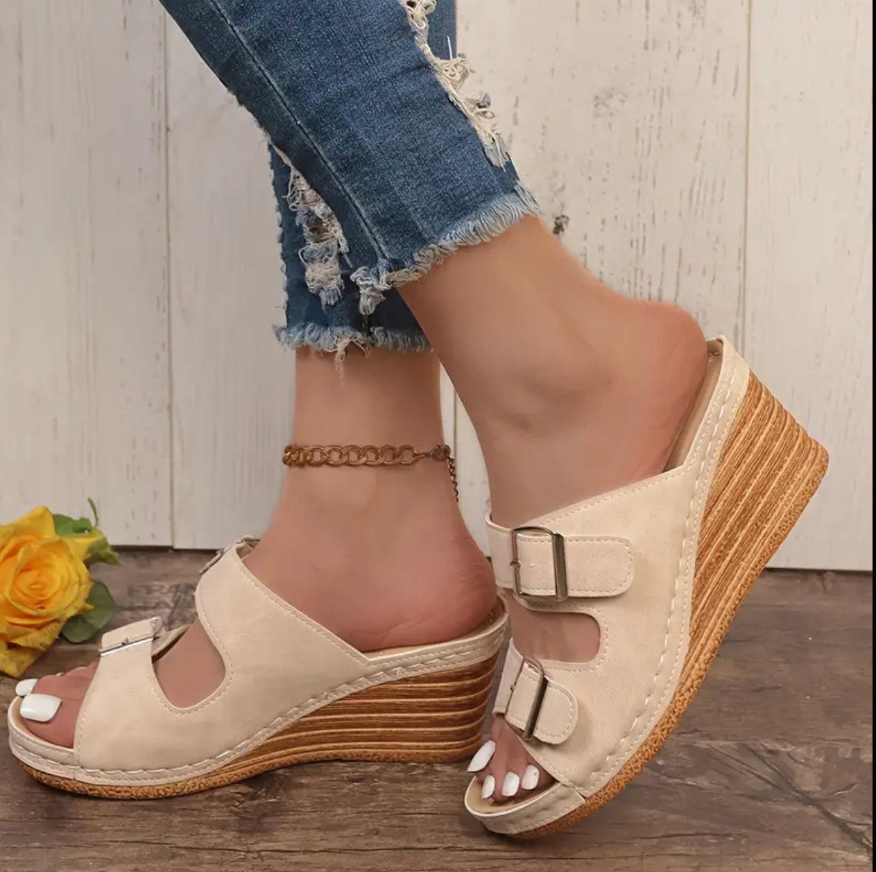 Sandalias Wedge Buckle
