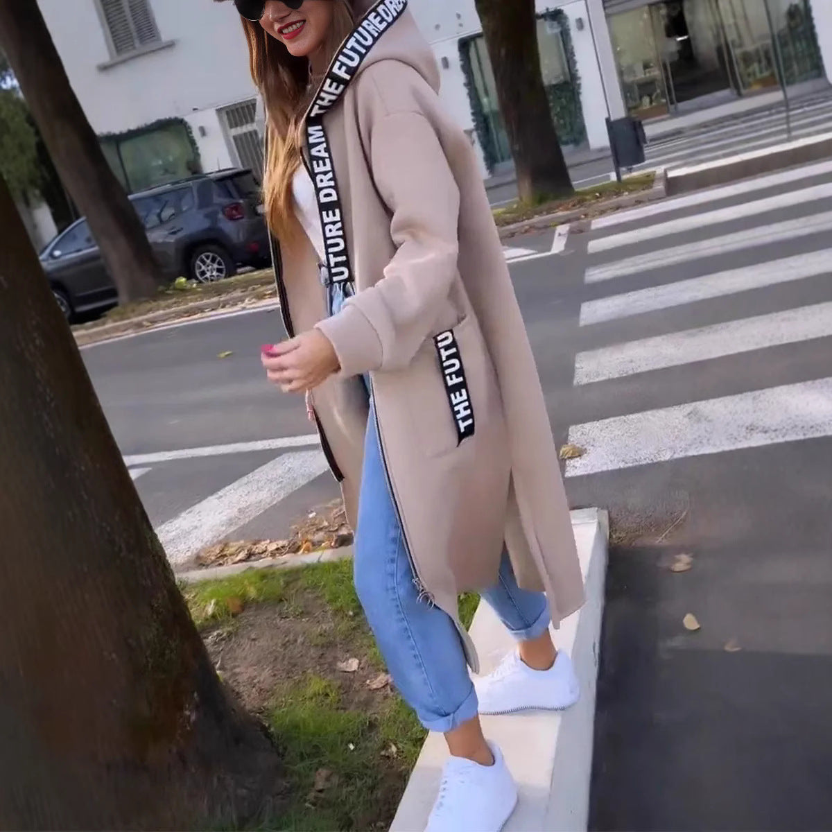 Lola — Abrigo Sudadera con Capucha